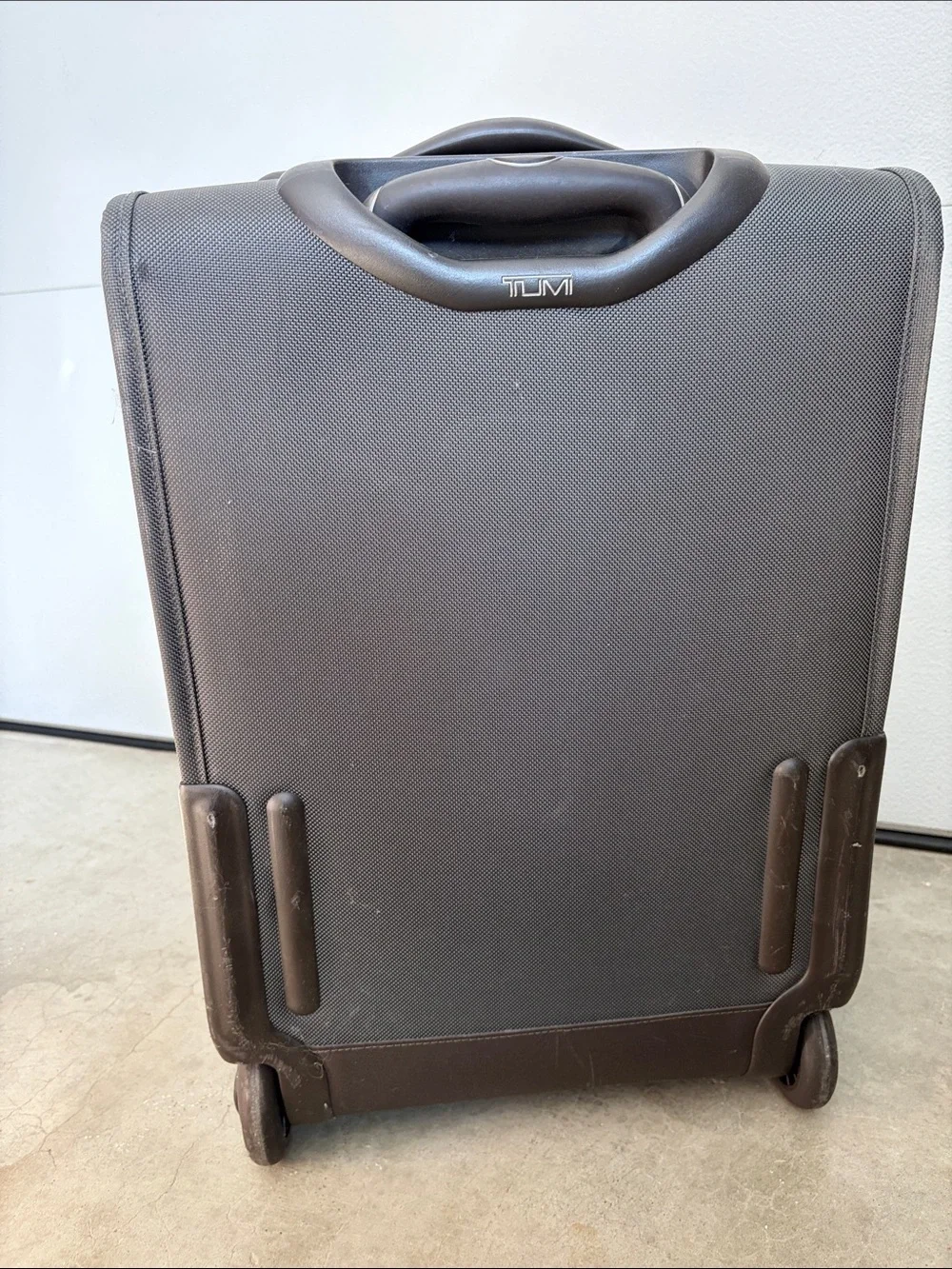 TUMI Alpha 2 Carry-On Luggage Tumi Alpha 22020 Expandable Luggage 22020GY4